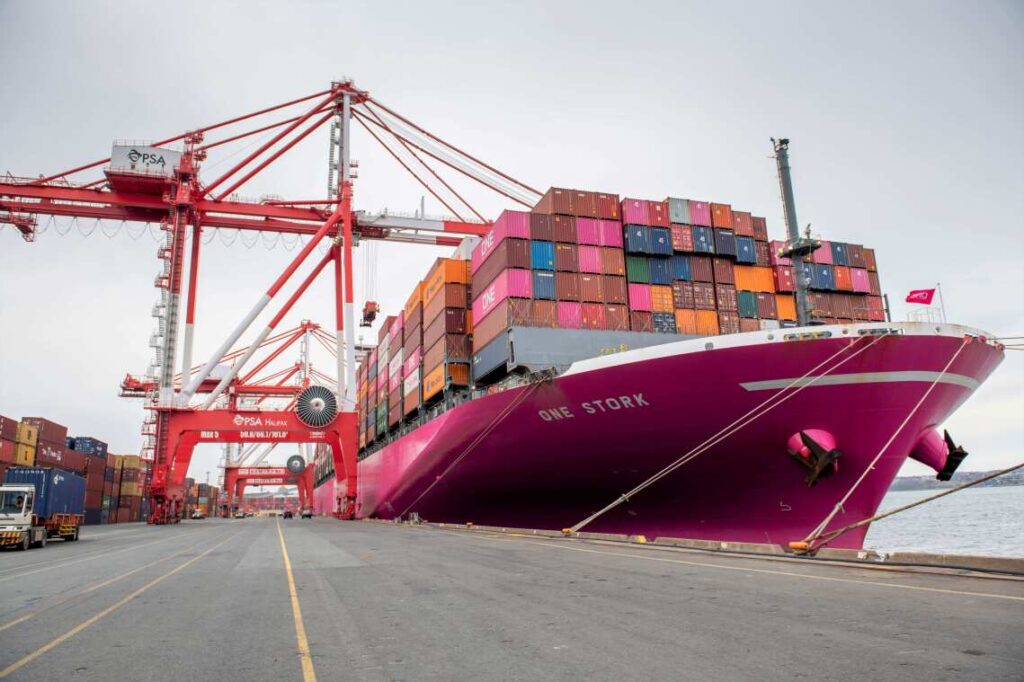 Upsized 14,000 TEU EC5 vessels arrive at Port of Halifax